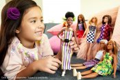 Barbie Fashionistas nukke mustat hiukset, 135