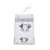 Minni ja Mikki Hiiri pyjamat jaloilla, hattu ja ruokalappu