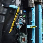 Lepakkoluola Batman muodossa Batman-figuurilla, 83cm pelattu