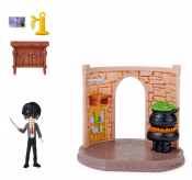 Harry Potter Magic Minisin taikajuomaluokkahuone figuurilla