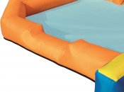 Hurrikaani Tunnel räjähdys vesipuisto allas