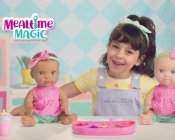Interaktiivinen Doll Mealtime yli 70 ääni- ja reaktiot