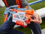 Nerf Elite 2.0 Moto Blitz -blasteri, jossa on 22 tikkaa