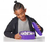 Treasure X -hirviön kultainen hahmo rinnassa