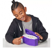 Treasure X -hirviön kultainen hahmo rinnassa