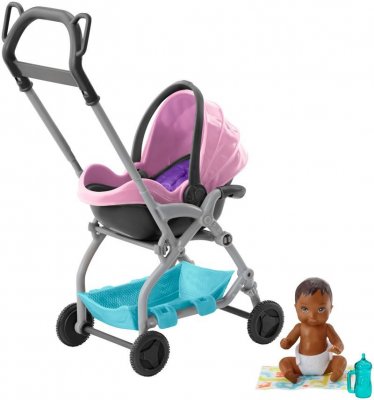 Barbie Skipper Lastenhoitajavauva vaaleanpunaisella rattaalla